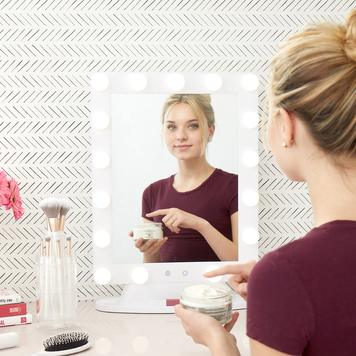 XL Mirror with Hollywood Bulb Lights GloTech Mirrors